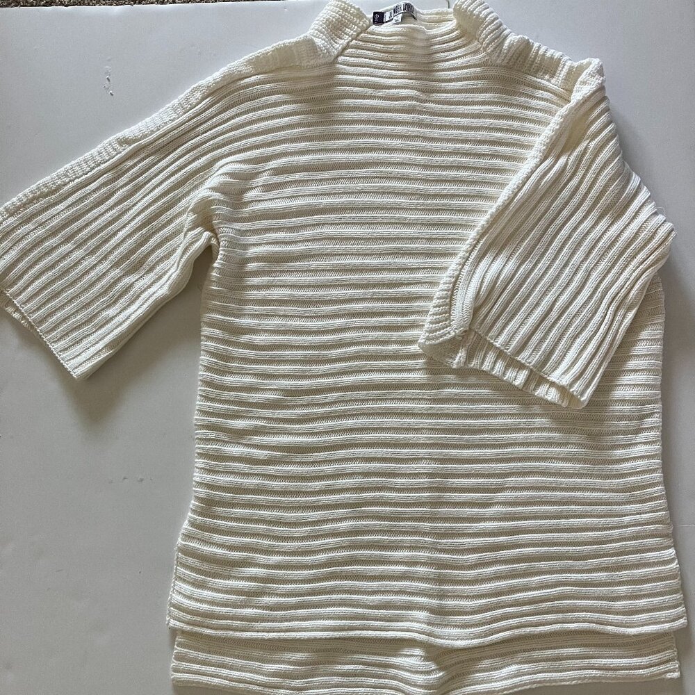 WOMEN'S IVORY SWEATER (JENNIFER LOPEZ)
